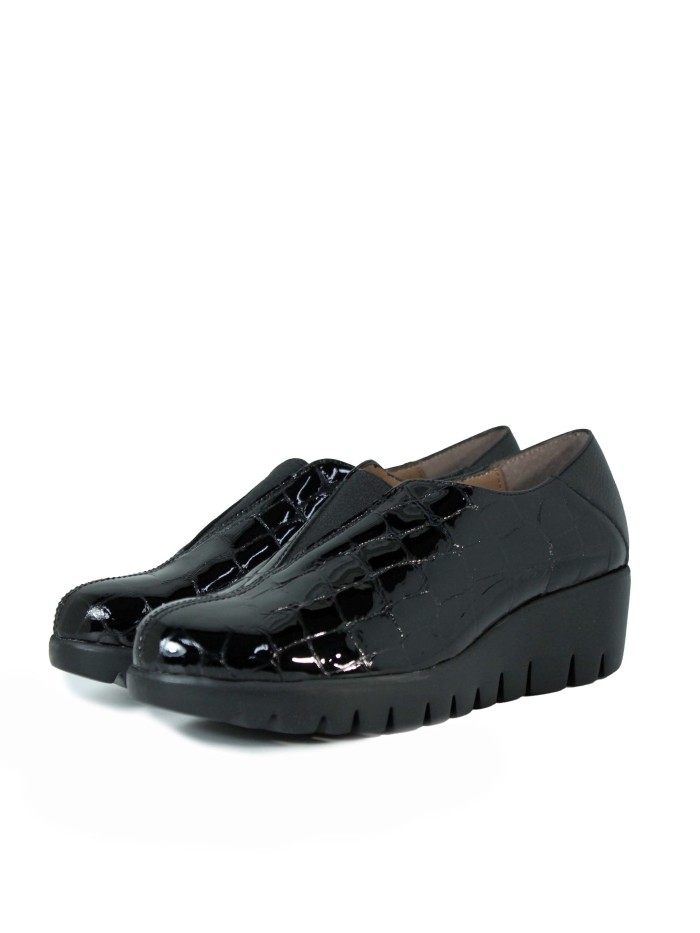 ZAPATO DE CHAROL WONDER C-33340 NEGRO