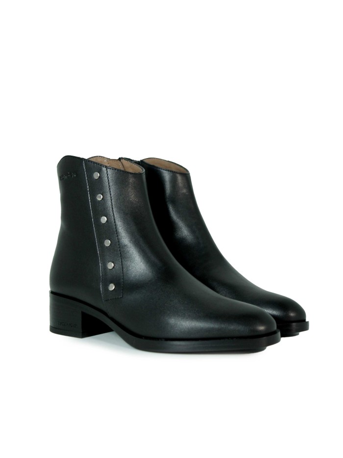 BOTINES CON DETALLES DORADOS D-1807 NEGRO