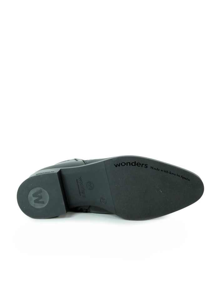 BOTINES CON DETALLES DORADOS D-1807 NEGRO
