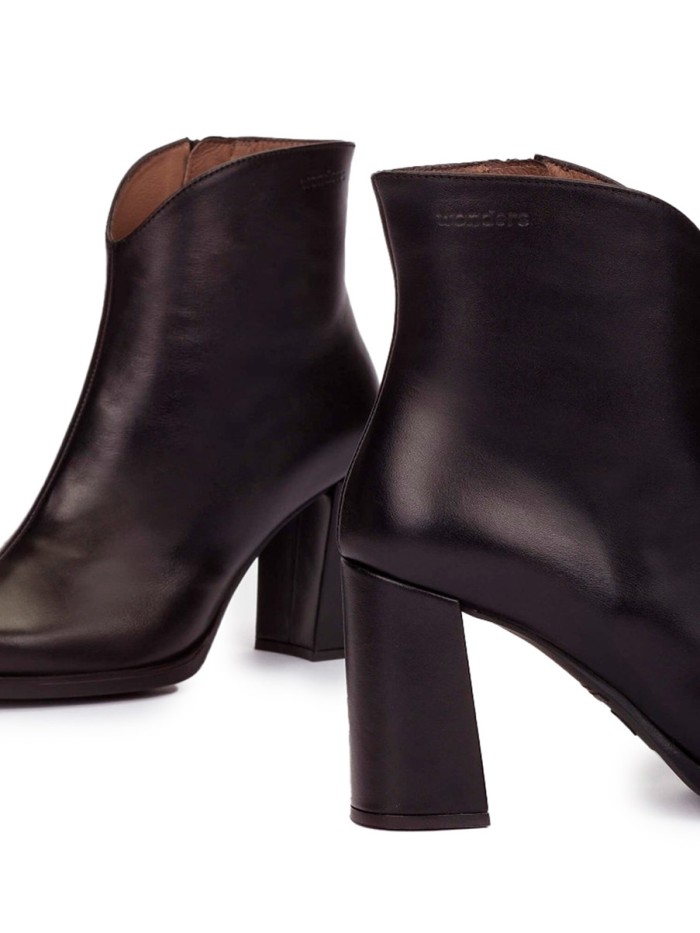 BOTINES EN TENDENCIA WONDERS M-5430 NEGRO