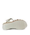 SANDALIAS DE CUÑA CON PLANTA DE GEL PARA MUJER APLAUSO 5542 PLATINO