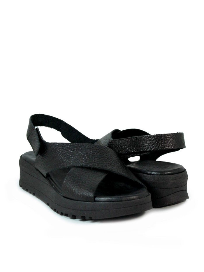 SANDALIAS DE PIEL CON PLANTA DE GEL PARA MUJER APLAUSO 6621 NEGRO