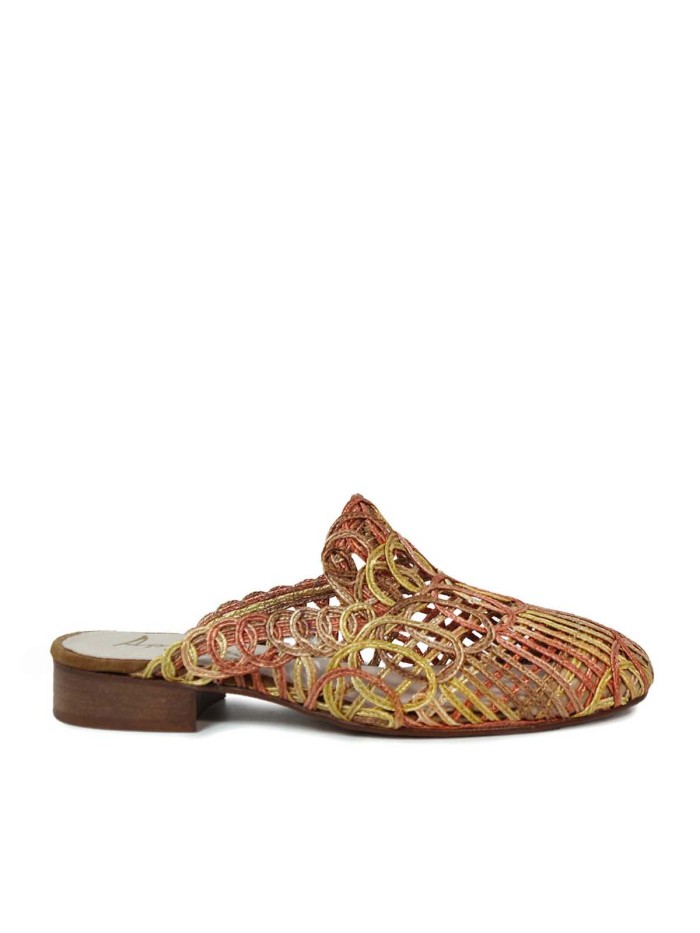 ZAPATO TEJIDO EN PIEL TEJIDA DESTALONADO CON TACÓN BAJO APLAUSO 1437 MULTIFUEGO