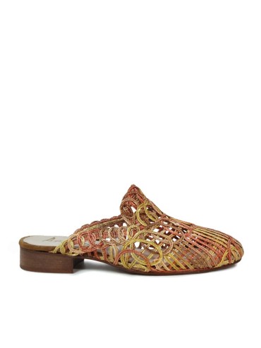 ZAPATO TEJIDO EN PIEL TEJIDA DESTALONADO CON TACÓN BAJO APLAUSO 1437 MULTIFUEGO