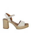 SANDALIAS DE TACÓN EN PIEL CON PLANTA DE GEL PARA MUJER APLAUSO 5732 HIELO