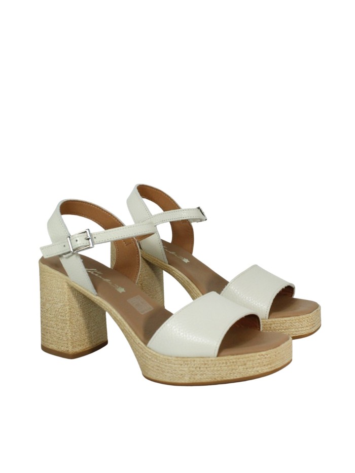 SANDALIAS DE TACÓN EN PIEL CON PLANTA DE GEL PARA MUJER APLAUSO 5732 HIELO
