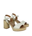 SANDALIAS DE TACÓN EN PIEL CON PLANTA DE GEL PARA MUJER APLAUSO 5732 HIELO