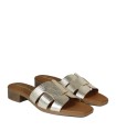 SANDALIAS DE PIEL CON TACÓN BAJO Y PLANTA DE GEL PARA MUJER APLAUSO 5880 ORO