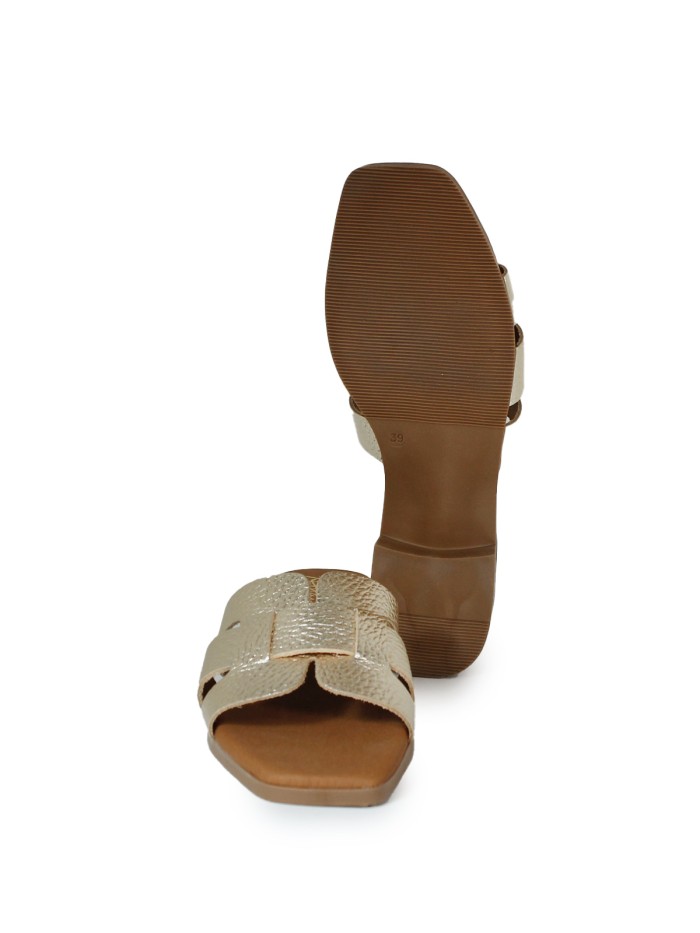 SANDALIAS DE PIEL CON TACÓN BAJO Y PLANTA DE GEL PARA MUJER APLAUSO 5880 ORO