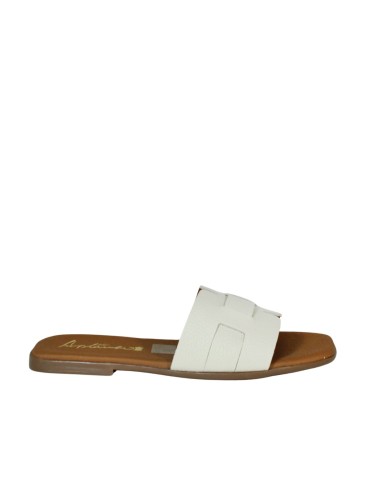 SANDALIAS DE PIEL PLANAS CON PLANTA DE GEL APLAUSO 5550 HIELO