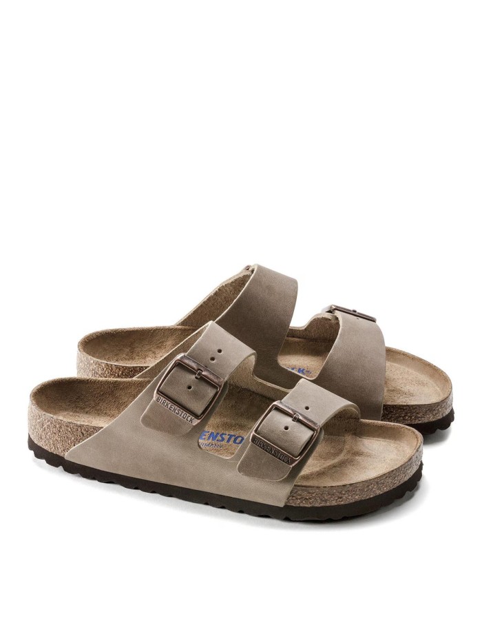 SANDALIA UNISEX DE DOS HEBILLAS CON PLANTA BLANDA BIRKENSTOCK ARIZONA SFB LEOI 552811 MARRÓN