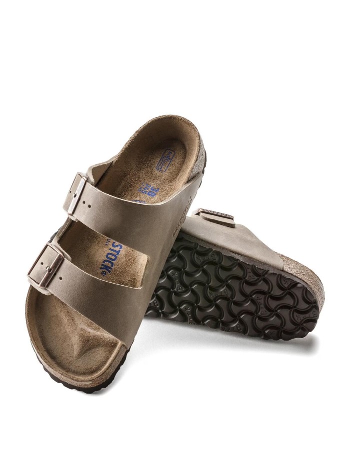 SANDALIA UNISEX DE DOS HEBILLAS CON PLANTA BLANDA BIRKENSTOCK ARIZONA SFB LEOI 552811 MARRÓN
