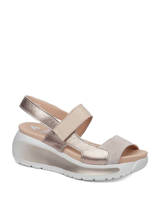 SANDALIAS CONFORT DE PIEL CON VELCRO PARA MUJER CALLAGHAN 35204 | Berta Blanco Oro