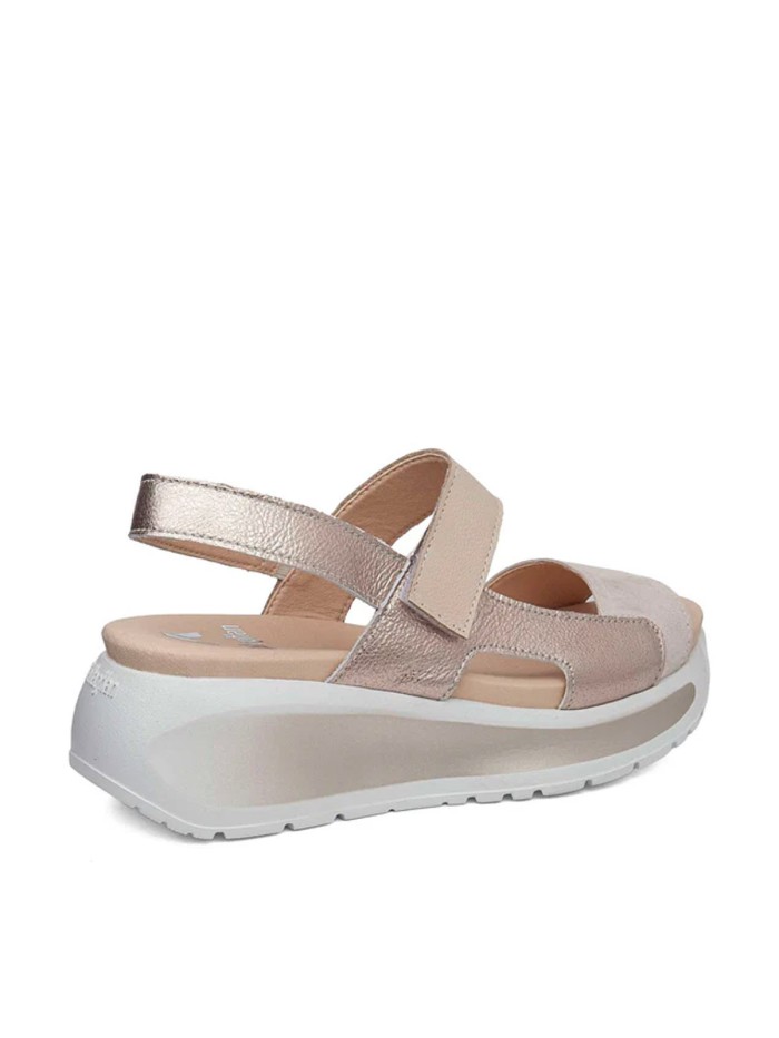 SANDALIAS CONFORT DE PIEL CON VELCRO PARA MUJER CALLAGHAN 35204 | Berta Blanco Oro