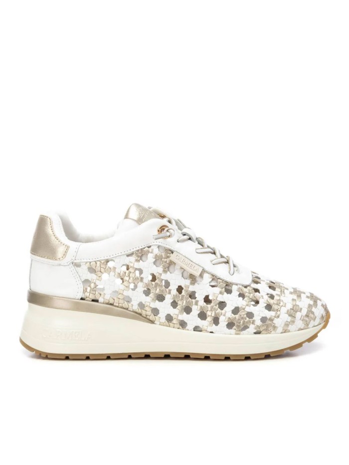 ZAPATILLA BLANCA DE MUJER CARMELA 16228701 DE PIEL CON DISEÑO TRENZADO Y PLANTILLA EXTRAÍBLE