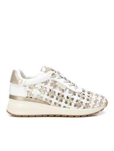 ZAPATILLA BLANCA DE MUJER CARMELA 16228701 DE PIEL CON DISEÑO TRENZADO Y PLANTILLA EXTRAÍBLE