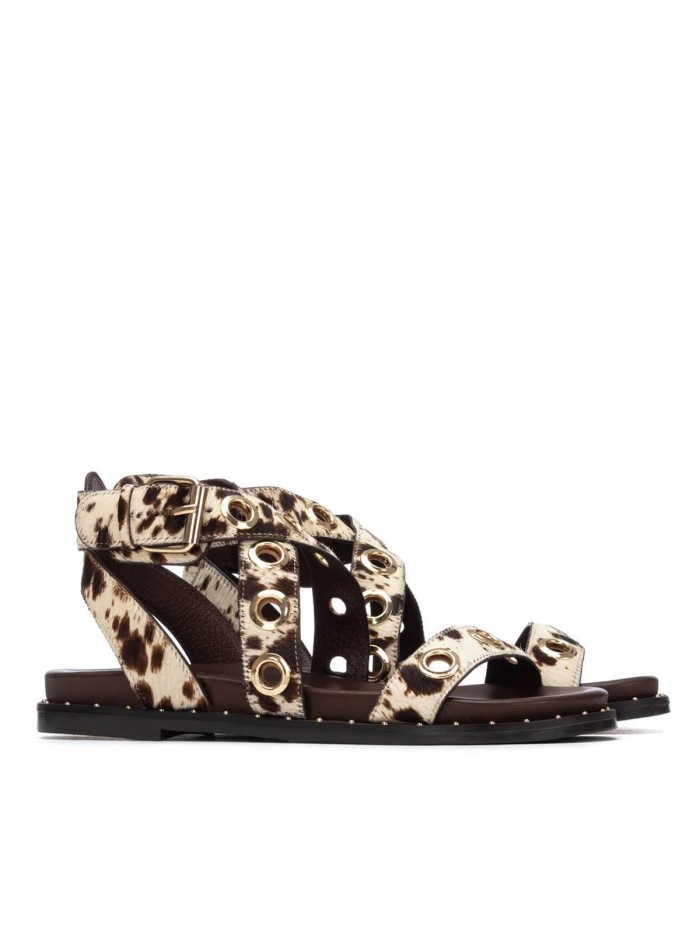 SANDALIAS ROMANAS CON TACHUELAS CARMELA 16238907 COW