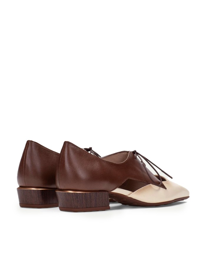 ZAPATO DE TACÓN BAJO BICOLOR HISPANITAS AZUCENA AVELLANA