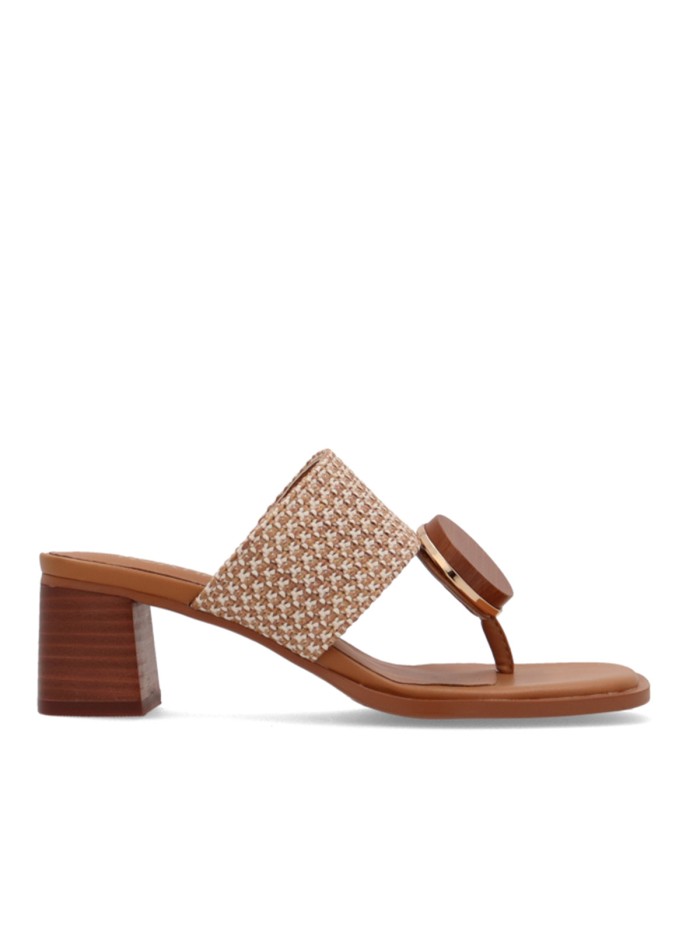 SANDALIA DE TACÓN CON DETALLE DE JOYA PARA MUJER NOA HARMON JUDE BEIGE