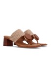 SANDALIA DE TACÓN CON DETALLE DE JOYA PARA MUJER NOA HARMON JUDE BEIGE