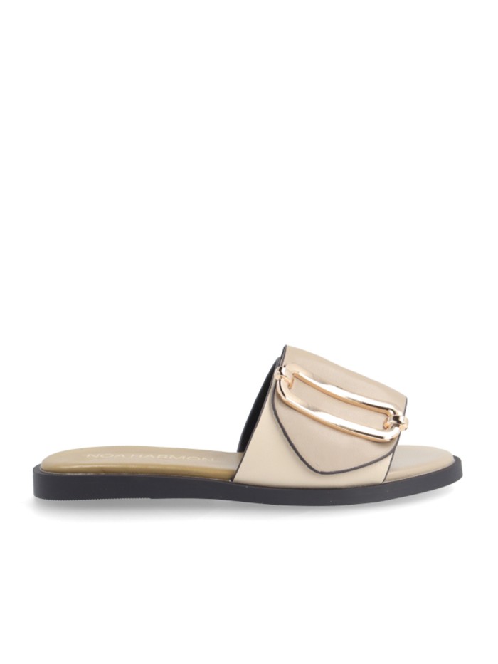 SANDALIA PLANA CON ADORNO BROCHE PARA MUJER NOA HARMON GRAPE BEIGE