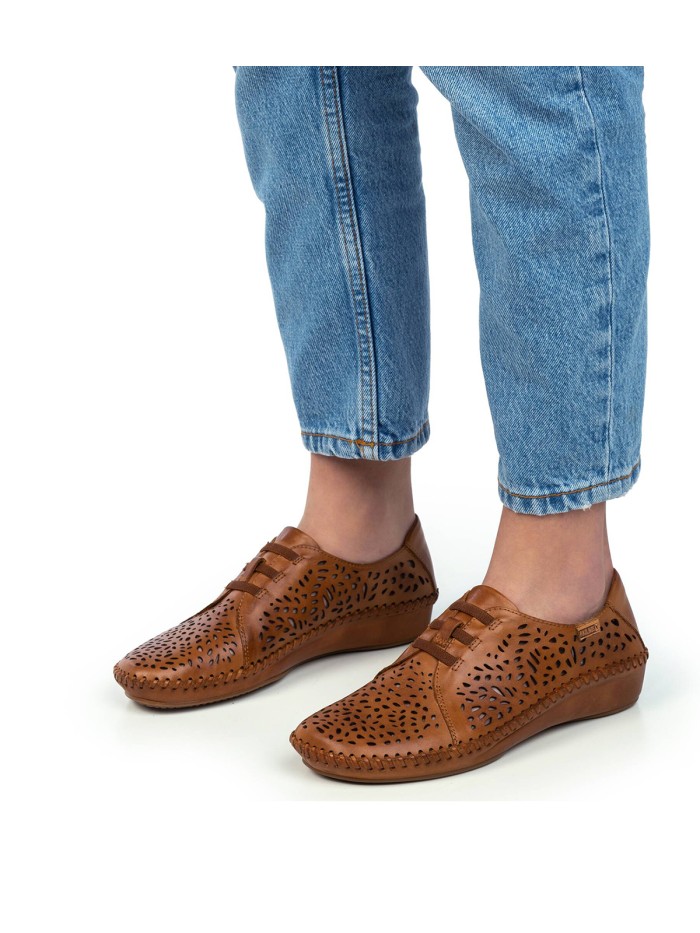 ZAPATO CALADO CON ELÁSTICOS PARA MUJER PIKOLINOS P. VALLARTA 655-4783 BRANDY