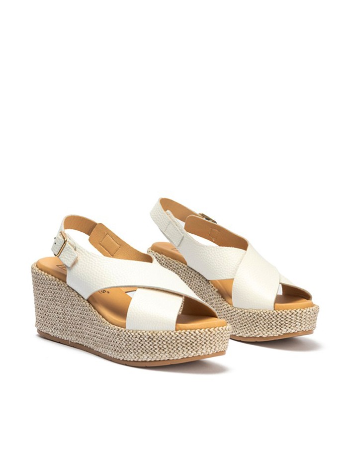 SANDALIAS DE TIRAS CRUZADAS EN PIEL CON CUÑA PARA MUJER PITILLOS 11270 BEIGE