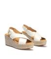 SANDALIAS DE TIRAS CRUZADAS EN PIEL CON CUÑA PARA MUJER PITILLOS 11270 BEIGE