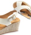 SANDALIAS DE TIRAS CRUZADAS EN PIEL CON CUÑA PARA MUJER PITILLOS 11270 BEIGE