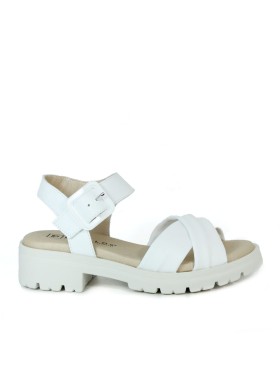 SANDALIA BLANCA DE PIEL CÓMODA CON TIRAS CRUZADAS PARA MUJER PITILLOS 2832