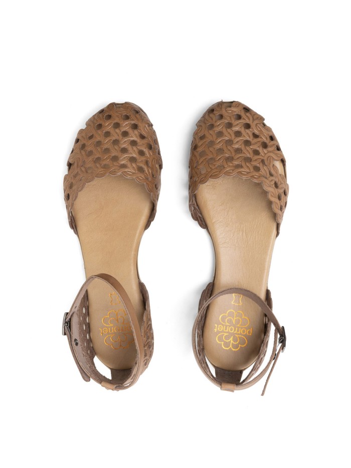 SANDALIA PLANA DE PIEL ENREJADA PARA MUJER PORRONET ARIA 3202 TAUPE