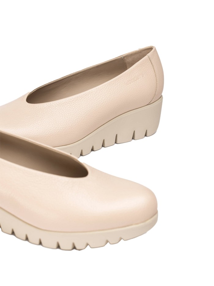 ZAPATO PIEL DE CUÑA DE MUJER WONDERS FLY C-33100 BEIGE