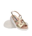 SANDALIAS DE PIEL METALIZADAS CON CUÑA BAJA PARA MUJER WONDERS MAR 50 C-6550 PLATINO