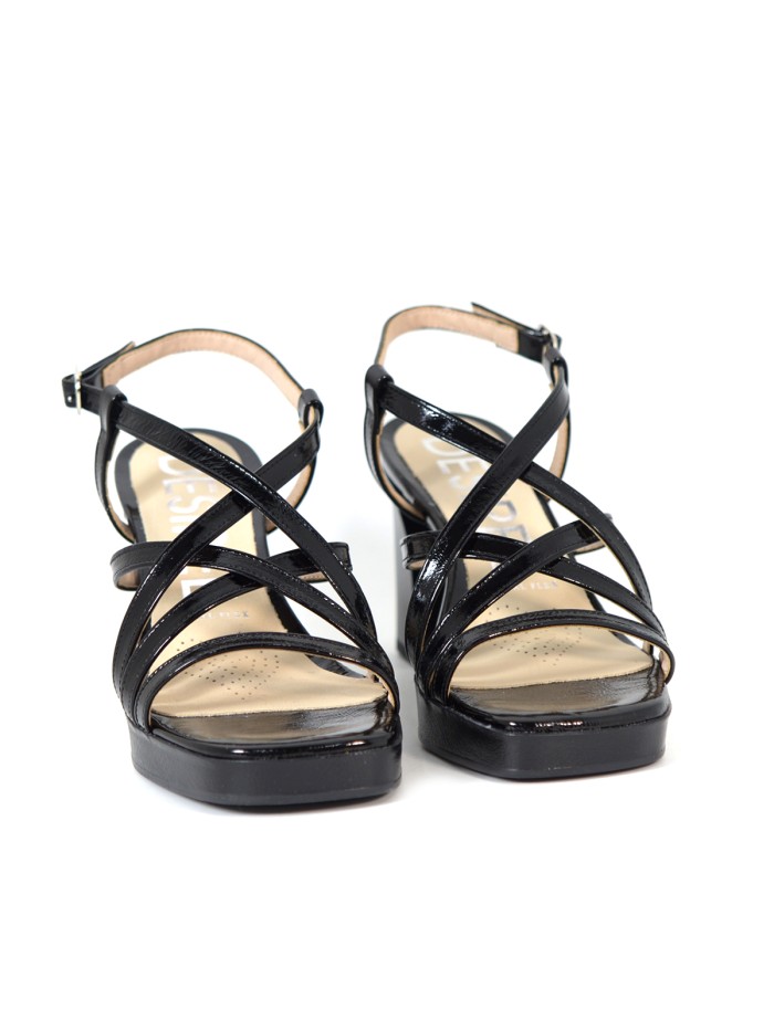 DESIREE JUDIT 4 NEGRO