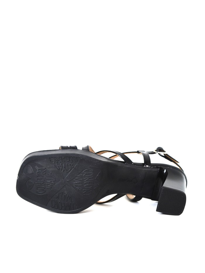 DESIREE JUDIT 4 NEGRO