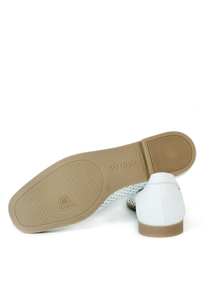 MOCASINES CALADOS CON CADENA PITILLOS 5644 BLANCO