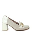 MOCASINES DE CHAROL CON TACÓN GEOMÉTRICO PITILLOS 5794 BEIGE-PIEDRA