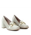 MOCASINES DE CHAROL CON TACÓN GEOMÉTRICO PITILLOS 5794 BEIGE-PIEDRA