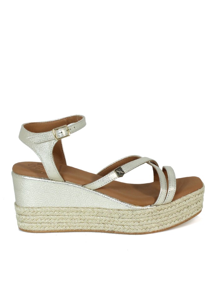 SANDALIAS DE PIEL CON CUÑA POPA CARLOTI LAMINADO ORO