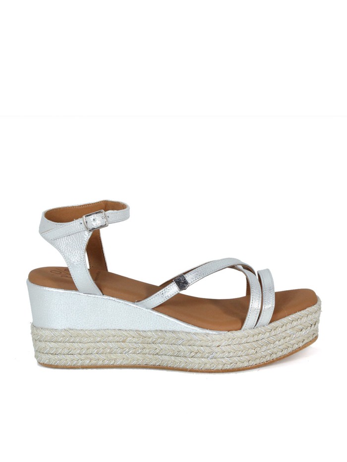 SANDALIAS DE PIEL CON CUÑA POPA CARLOTI LAMINADO PLATA