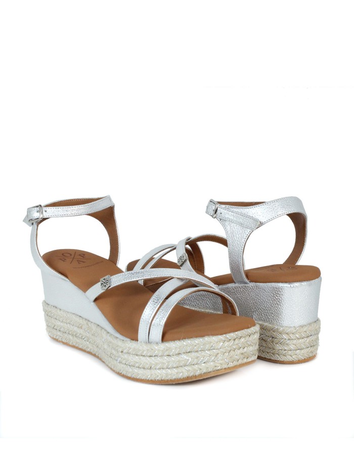 SANDALIAS DE PIEL CON CUÑA POPA CARLOTI LAMINADO PLATA