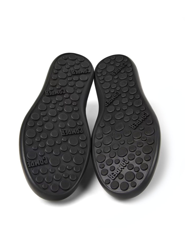 ZAPATILLAS CLÁSICAS DE PIEL CAMPER PELOTAS SOLLER K-101003-001 NEGRO