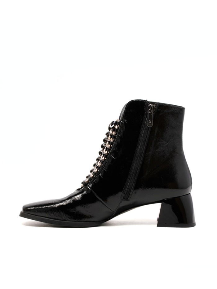 BOTÍN NEGRO DE CHAROL CON CORDONES DANSI CHIARA 7021