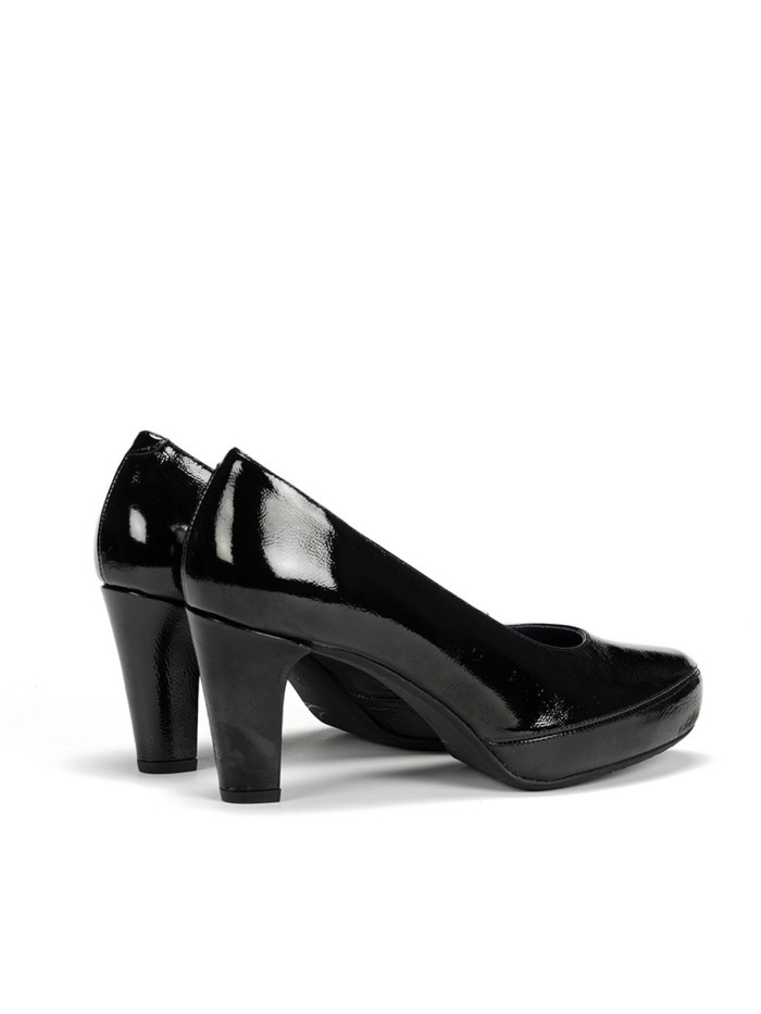 ZAPATO NEGRO DE SALÓN EN CHAROL DORKING BLESA D-5794