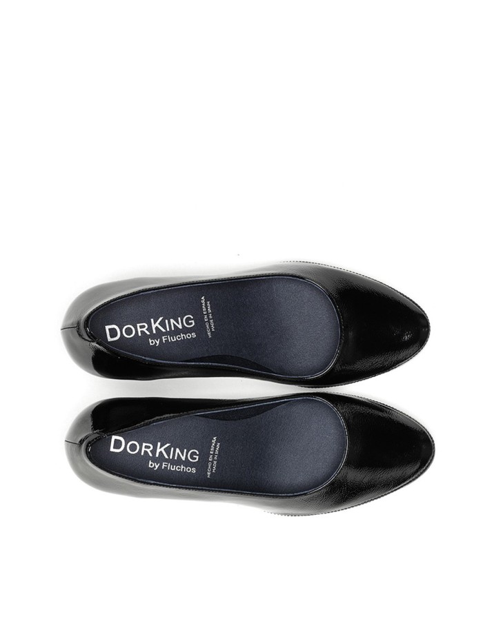 ZAPATO NEGRO DE SALÓN EN CHAROL DORKING BLESA D-5794