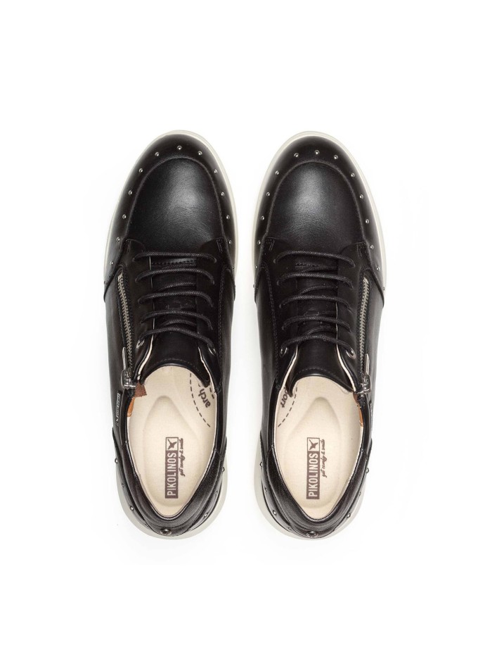 ZAPATILLAS NEGRAS DE PIEL CON TACHUELAS RUEDA W2A-6596C1